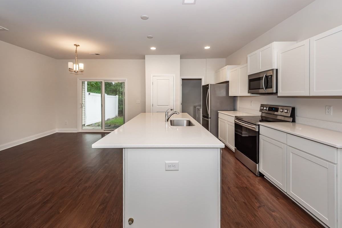 7787 Montview Rd - Photo 6 of 47
