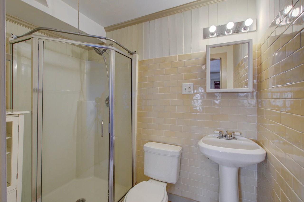 38 Ashe St #B - Photo 7 of 8