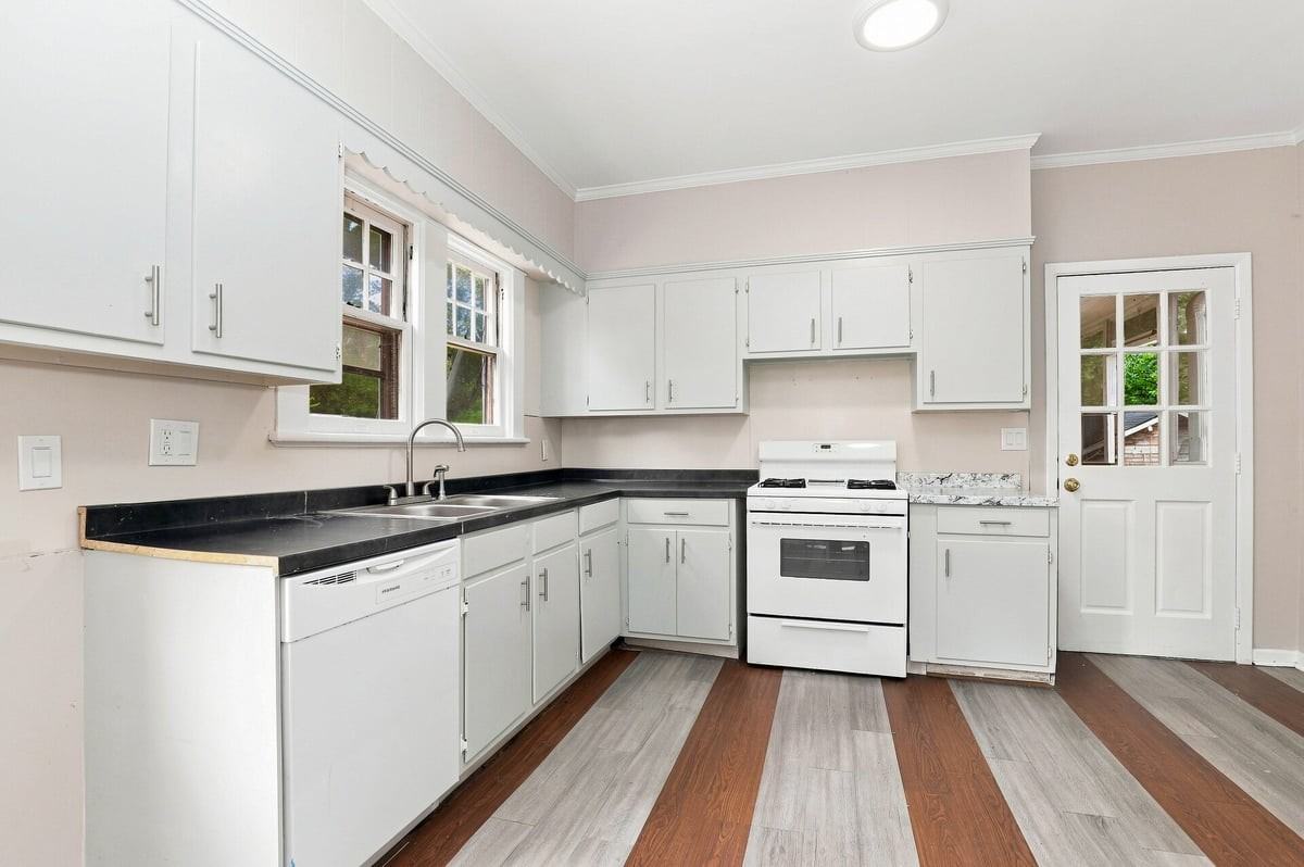 1602 Walker Ave - Photo 6 of 14