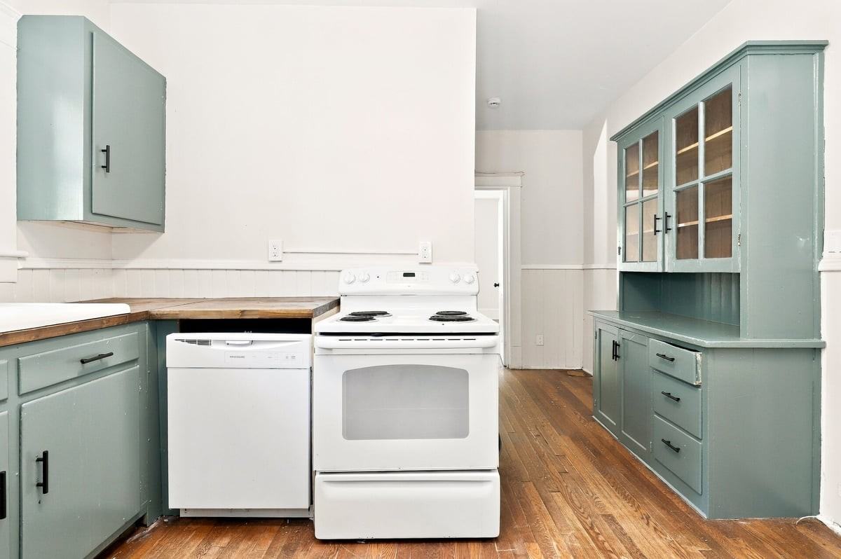 1606 Walker Ave - Photo 3 of 15