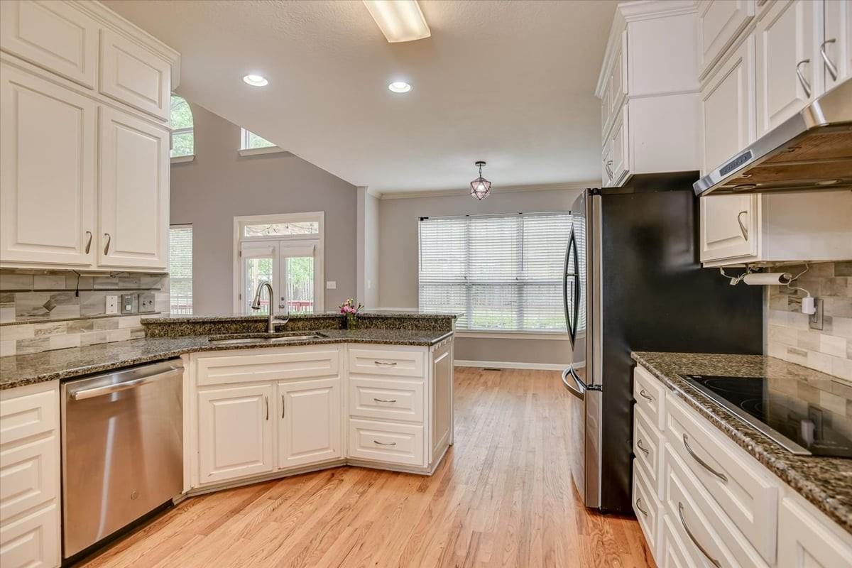 4363 Wisteria Ct - Photo 7 of 45