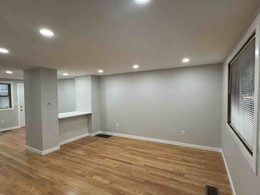 41 Ashford St #41 - Photo 2 of 21