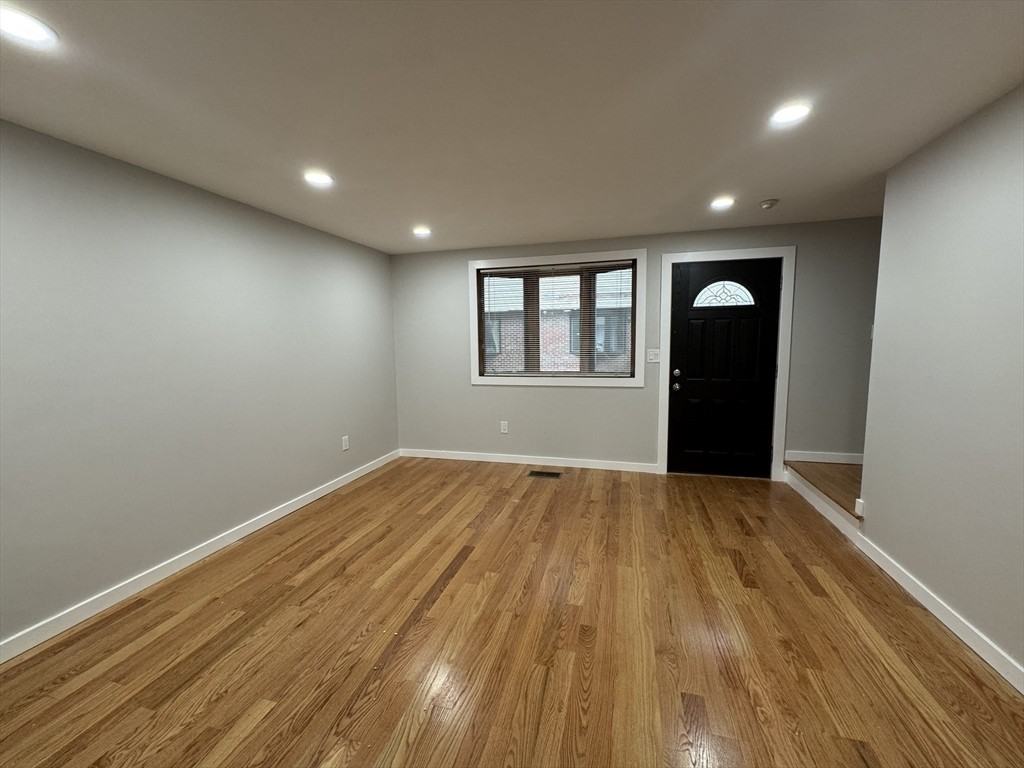 41 Ashford St #41 - Photo 4 of 21