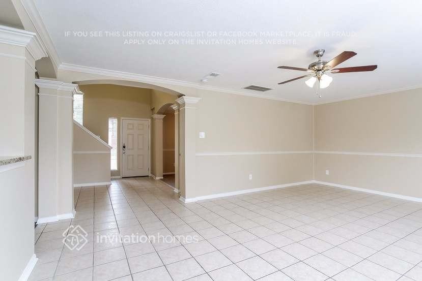 21346 Hadrian Dr - Photo 3 of 26