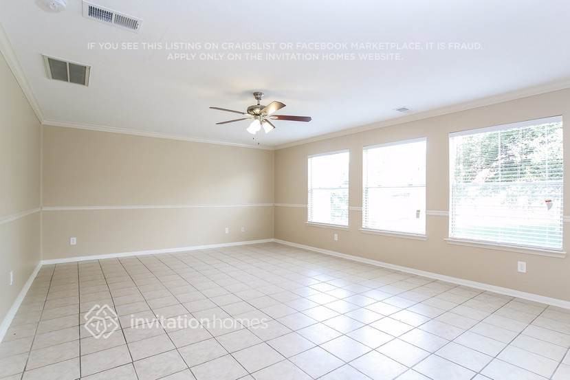21346 Hadrian Dr - Photo 4 of 26