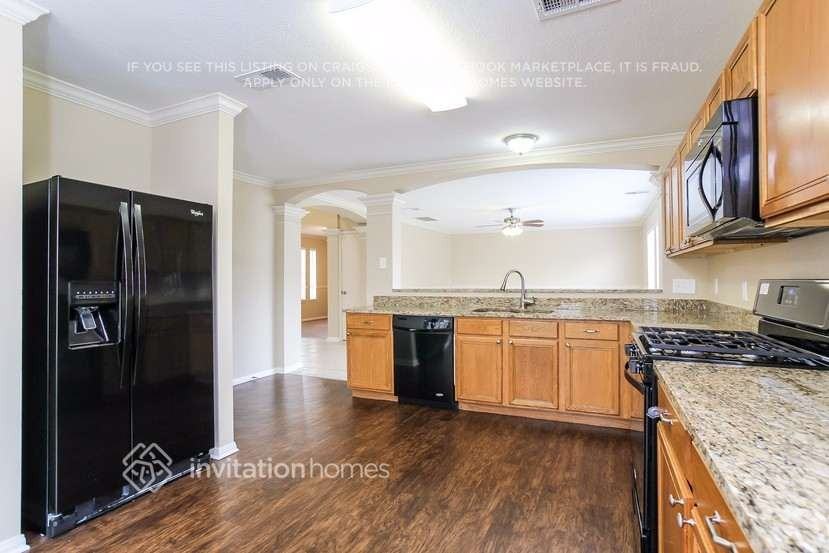 21346 Hadrian Dr - Photo 7 of 26