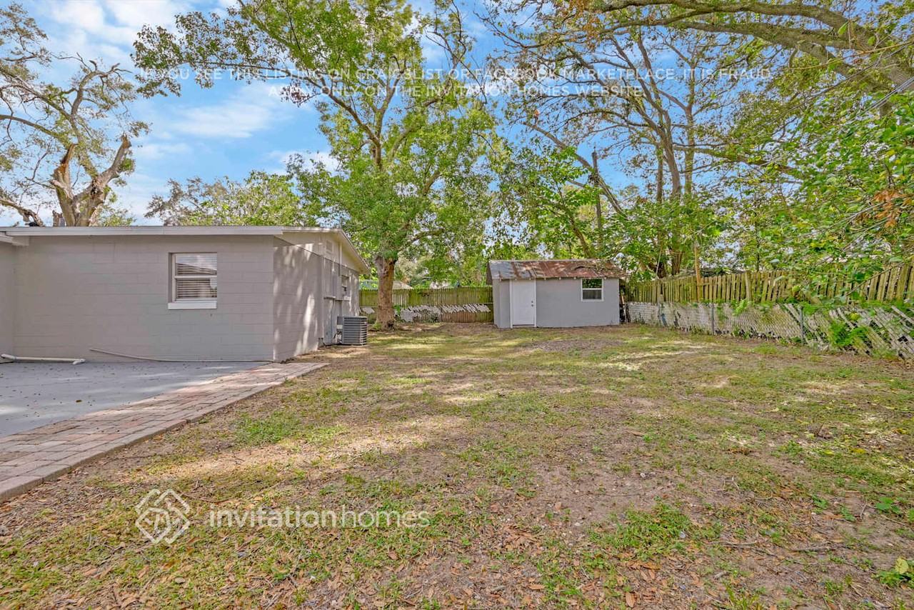 7204 Harwick Dr - Photo 5 of 28