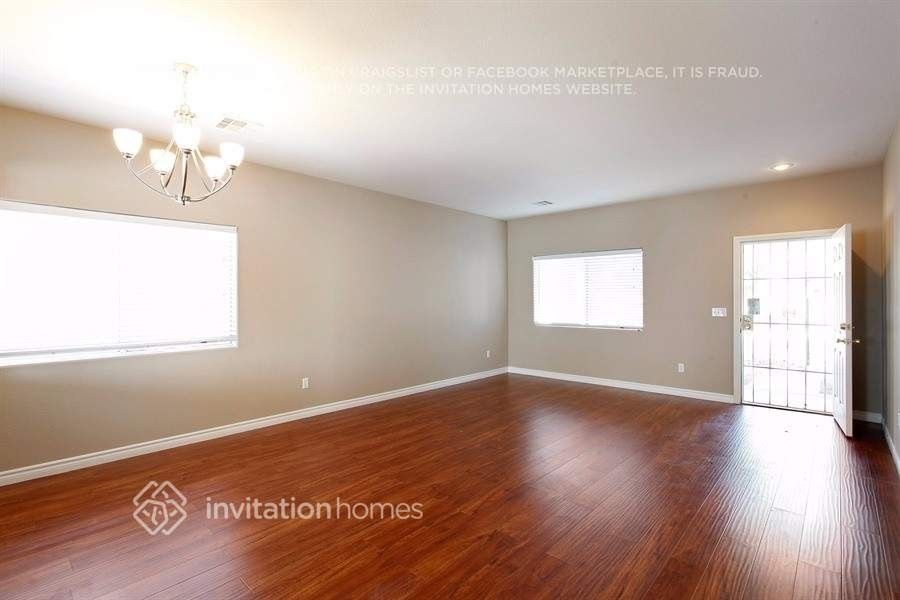 5009 Morning Falls Ave - Photo 3 of 21