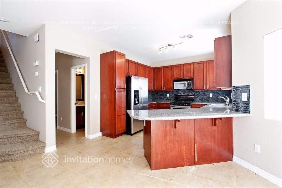 5009 Morning Falls Ave - Photo 5 of 21