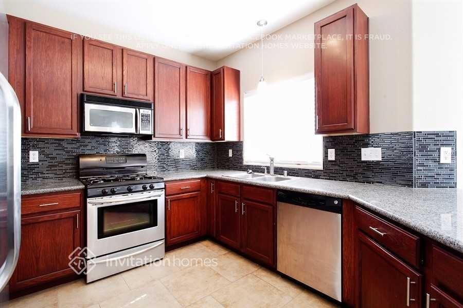 5009 Morning Falls Ave - Photo 6 of 21