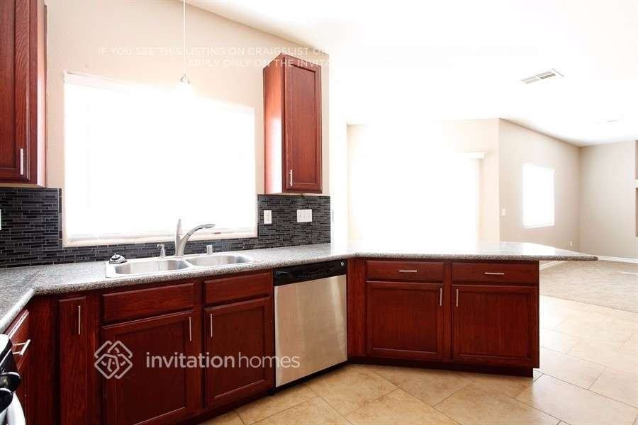 5009 Morning Falls Ave - Photo 7 of 21