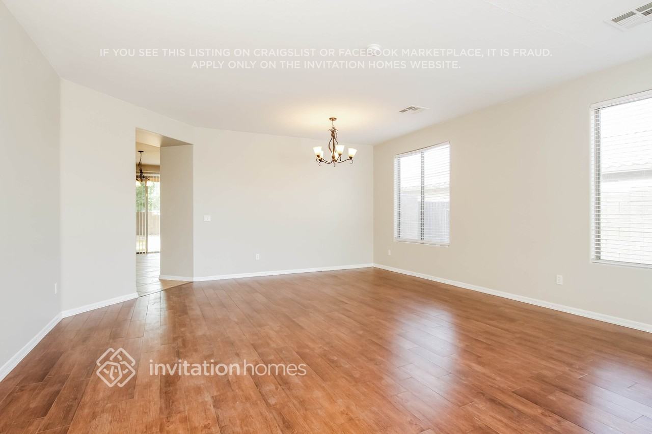 977 W Jersey Way - Photo 3 of 16