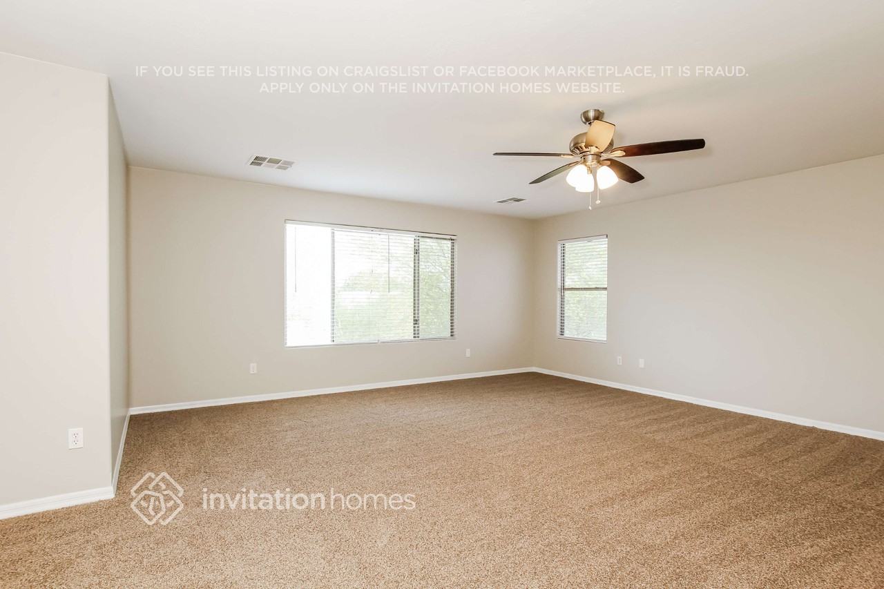 977 W Jersey Way - Photo 5 of 16