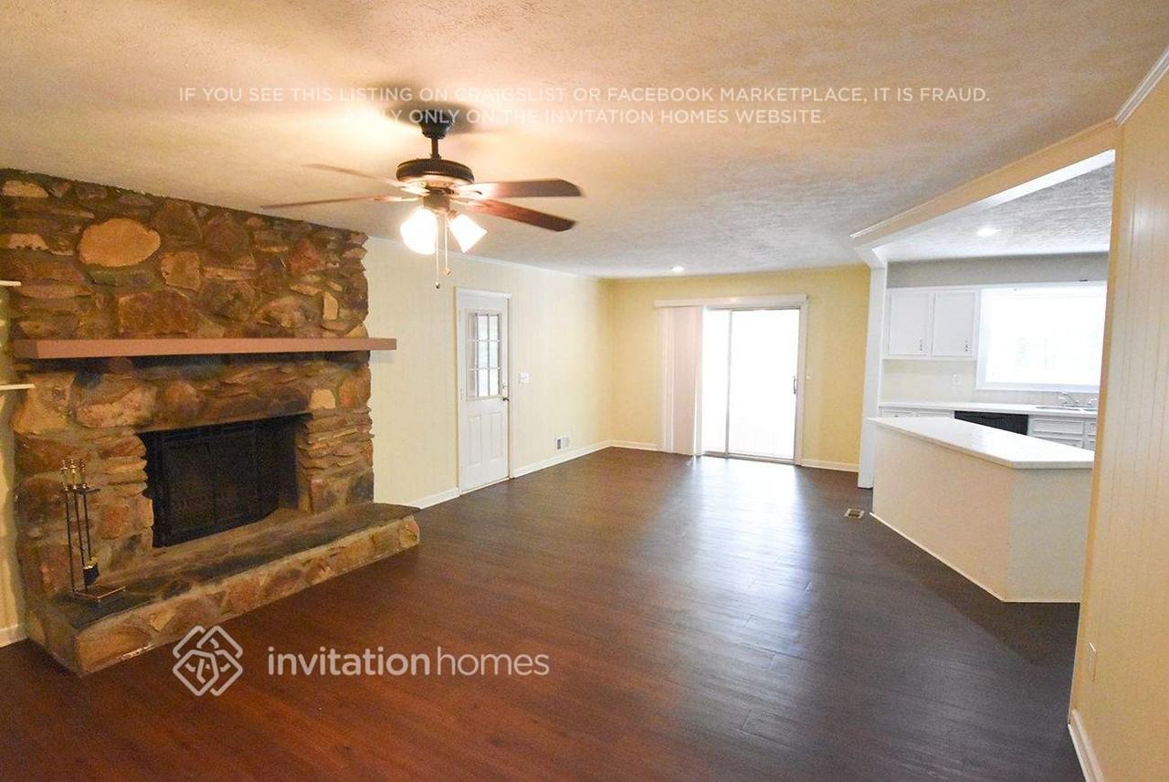 1896 Balsa Ln - Photo 4 of 11