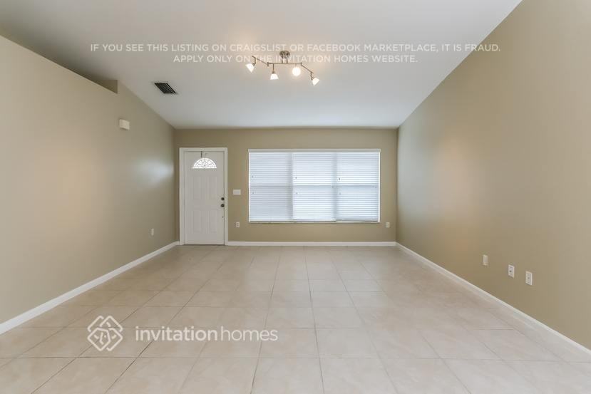 1662 Nw 97th Ave - Photo 2 of 19