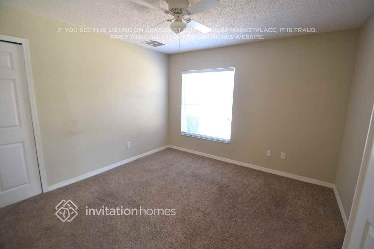 727 Versailles Ln - Photo 5 of 9