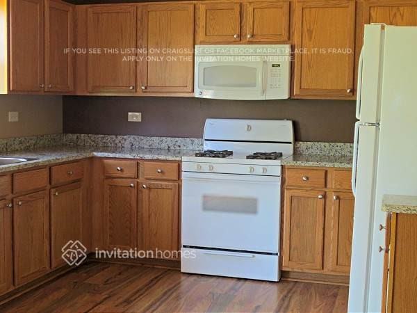 5209 Riviera Blvd - Photo 3 of 7
