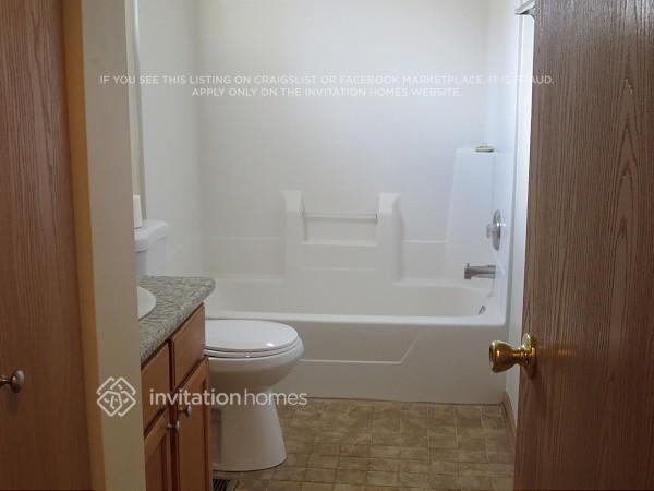 5209 Riviera Blvd - Photo 5 of 7