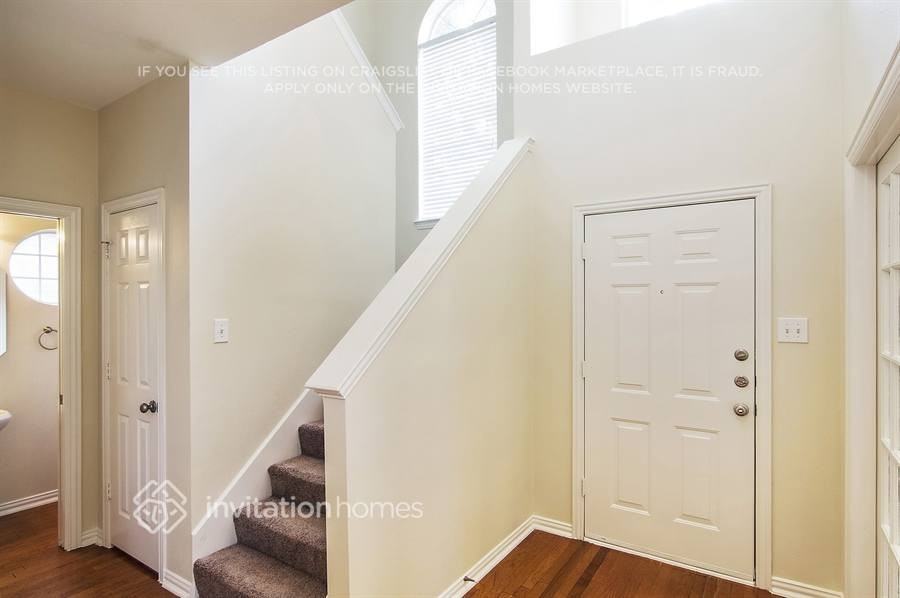 1312 W Branch Hollow Dr - Photo 2 of 20