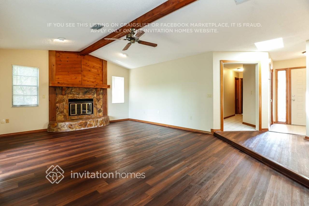 7317 Bramblewood Dr - Photo 3 of 21