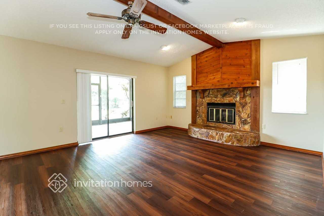 7317 Bramblewood Dr - Photo 4 of 21