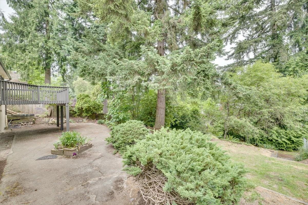15062 Se 44th St - Photo 4 of 37