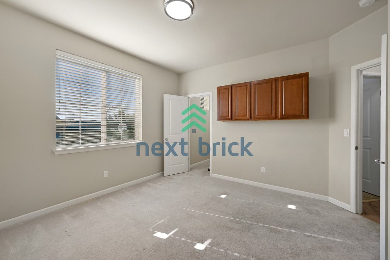 6110 Alexander Pl Se - Photo 7 of 26