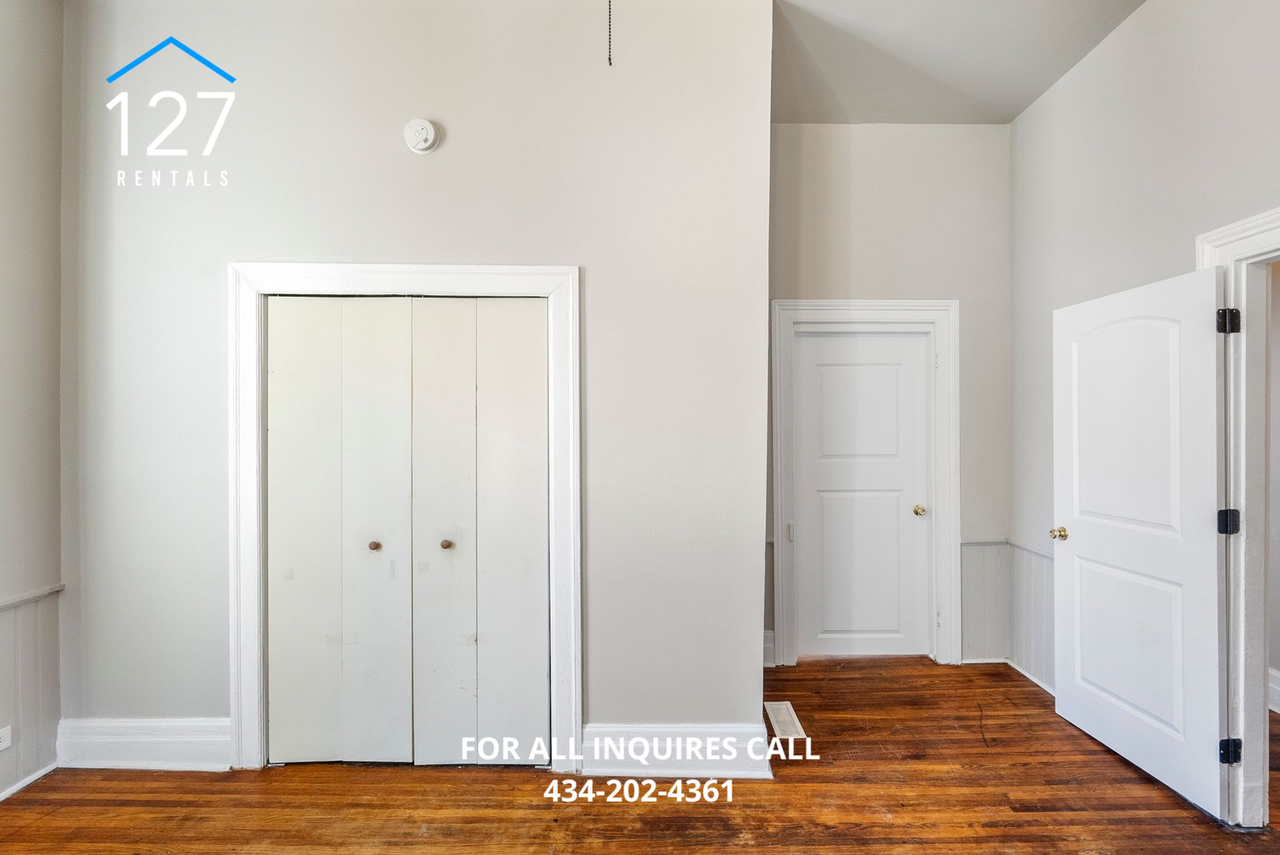 611 7th St #611 - Photo 4 of 23