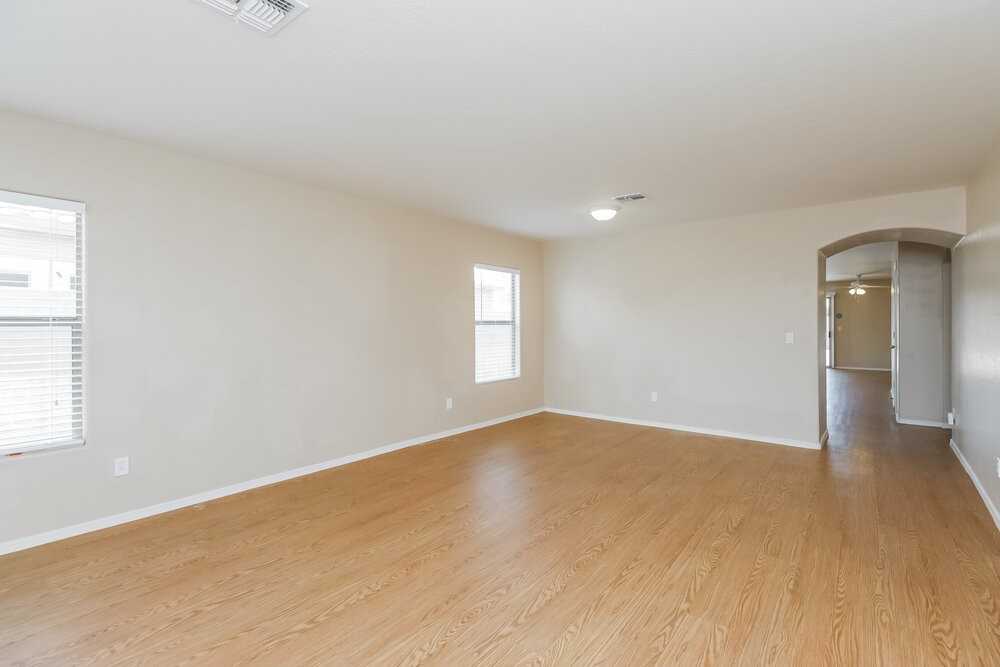 33446 N Madison Way Dr - Photo 3 of 16