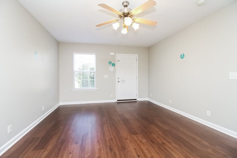 8032 Maggie Ct - Photo 5 of 17