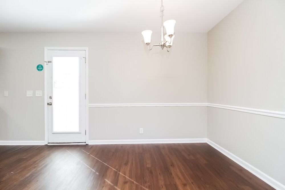 8032 Maggie Ct - Photo 6 of 17