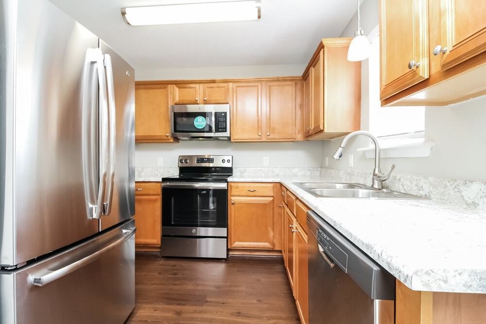 8032 Maggie Ct - Photo 7 of 17