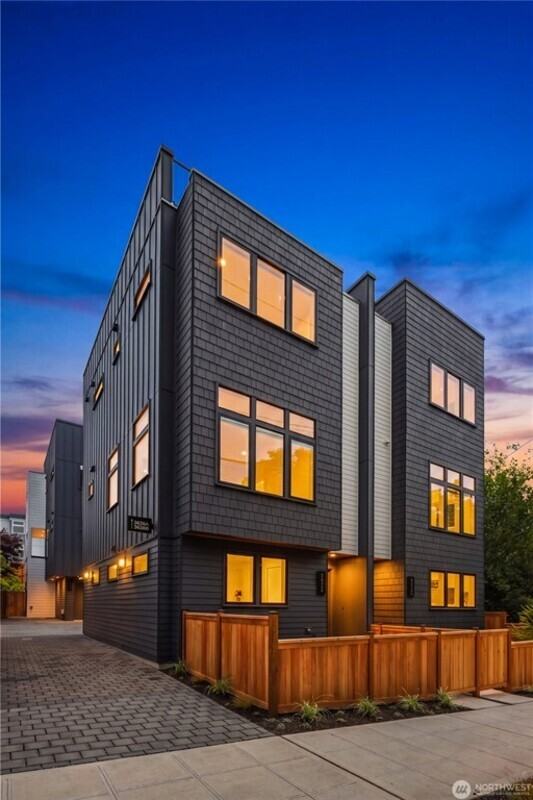 3636 Greenwood Ave N #B - Photo 6 of 21