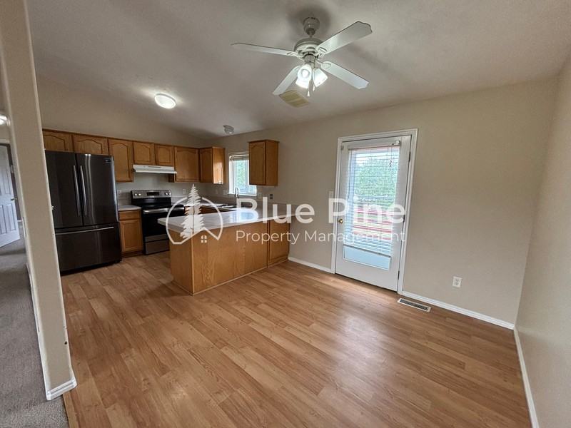 3709 E 20th N - Photo 5 of 16