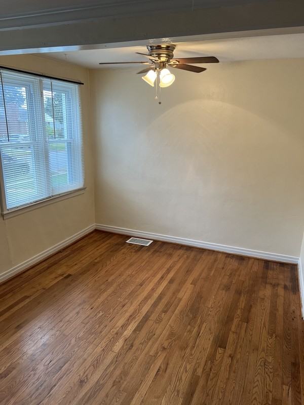 105 Bungalow Ave - Photo 3 of 26