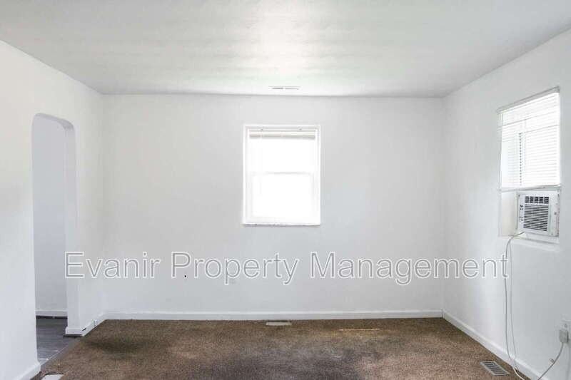 509 E 3rd St - Photo 6 of 27