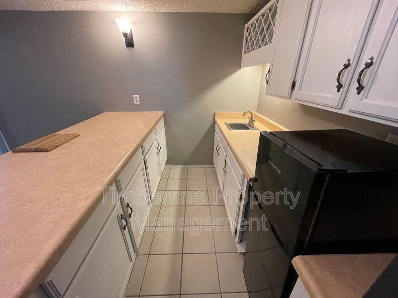 320 Rangely Dr - Photo 4 of 8