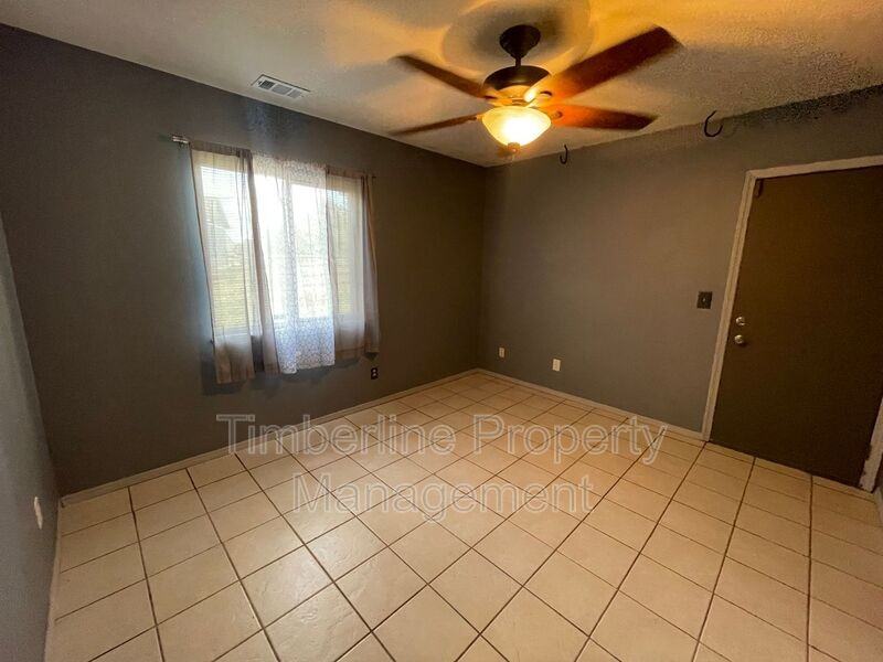 320 Rangely Dr - Photo 7 of 8