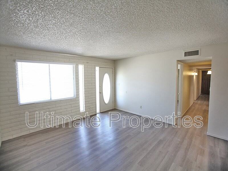 6043 N 71st Ln - Photo 5 of 25