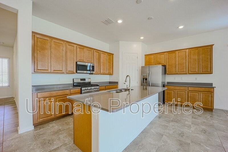 25172 N 106th Dr - Photo 6 of 27