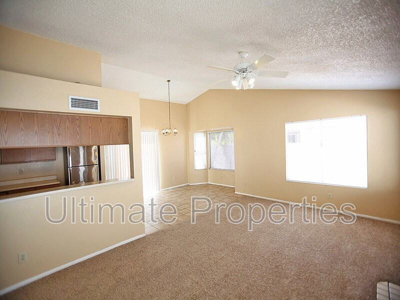 8832 W Saint John Rd - Photo 4 of 14