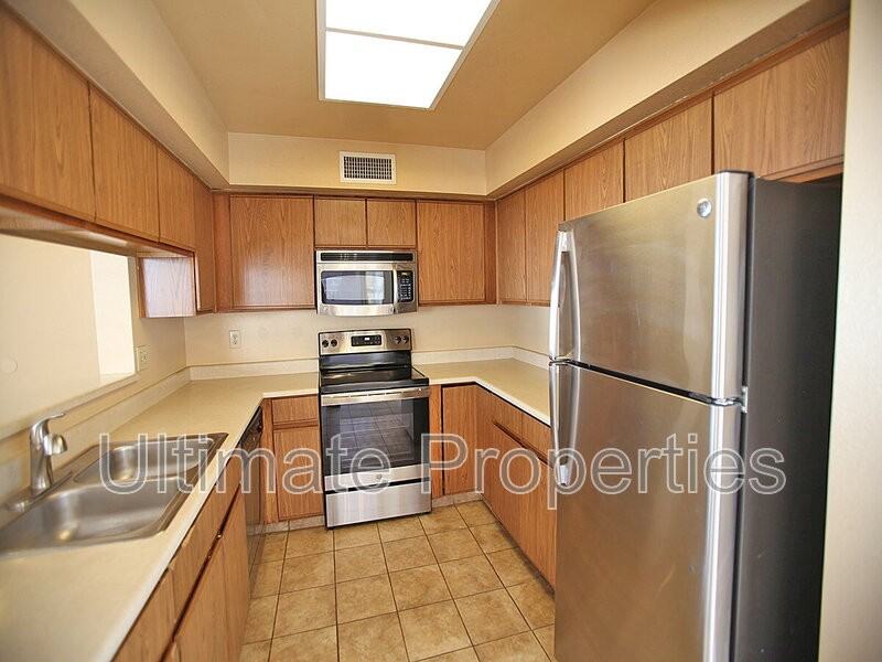8832 W Saint John Rd - Photo 5 of 14