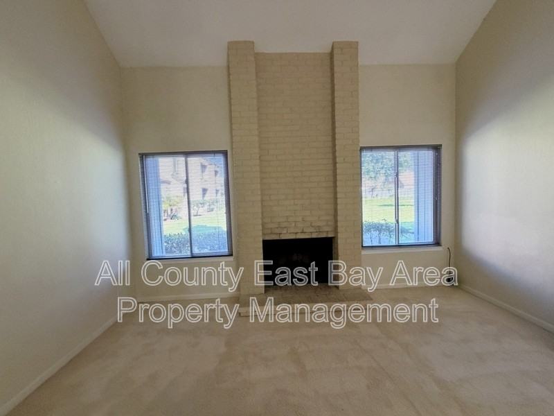 1071 Jost Ln - Photo 2 of 10