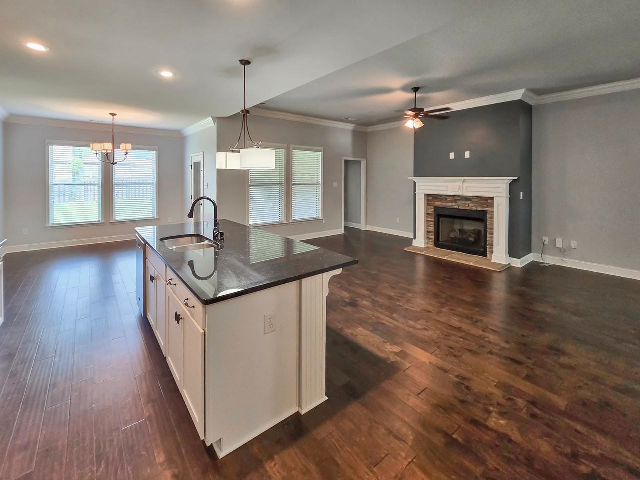 3023 Peevey Creek Ln - Photo 3 of 42