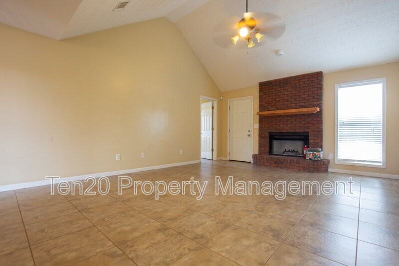 25 Kalin St - Photo 4 of 21