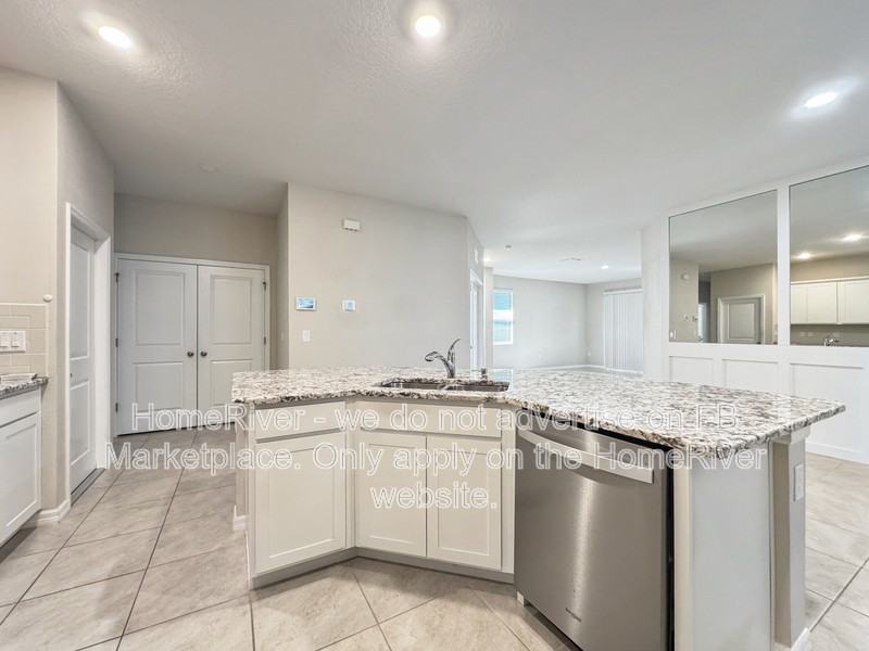 7899 Stonebrook Cir - Photo 7 of 18