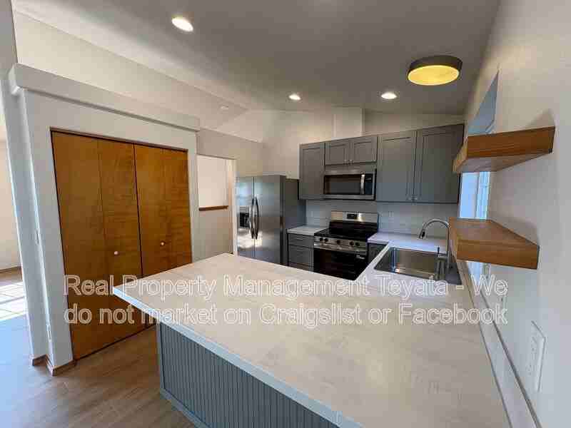 1605 31st St - Photo 6 of 23