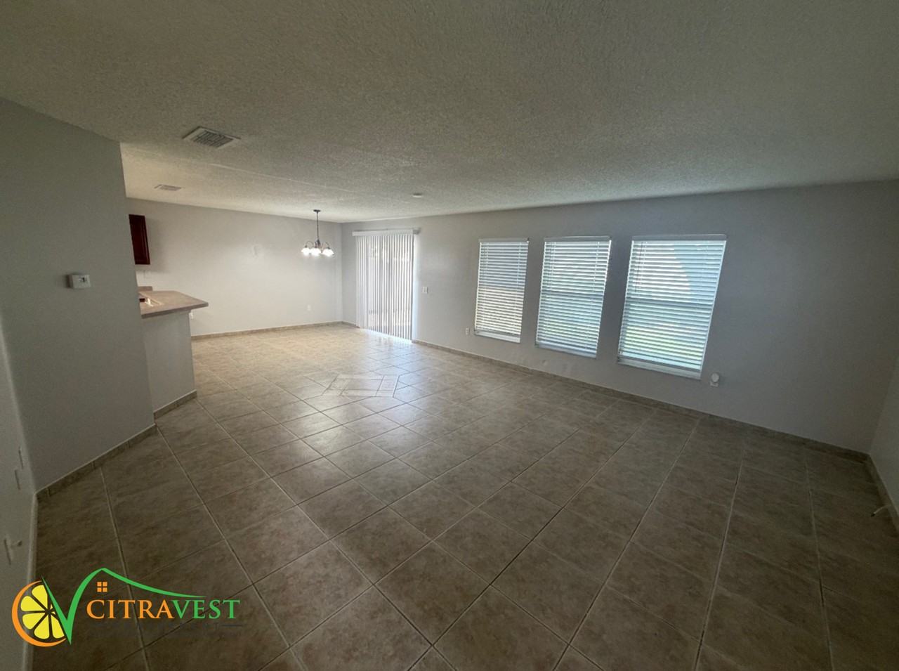 642 Rena Dr - Photo 3 of 10