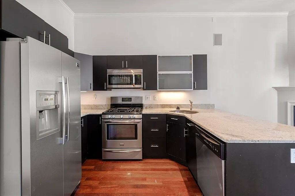 651 E 3rd St - Photo 3 of 7