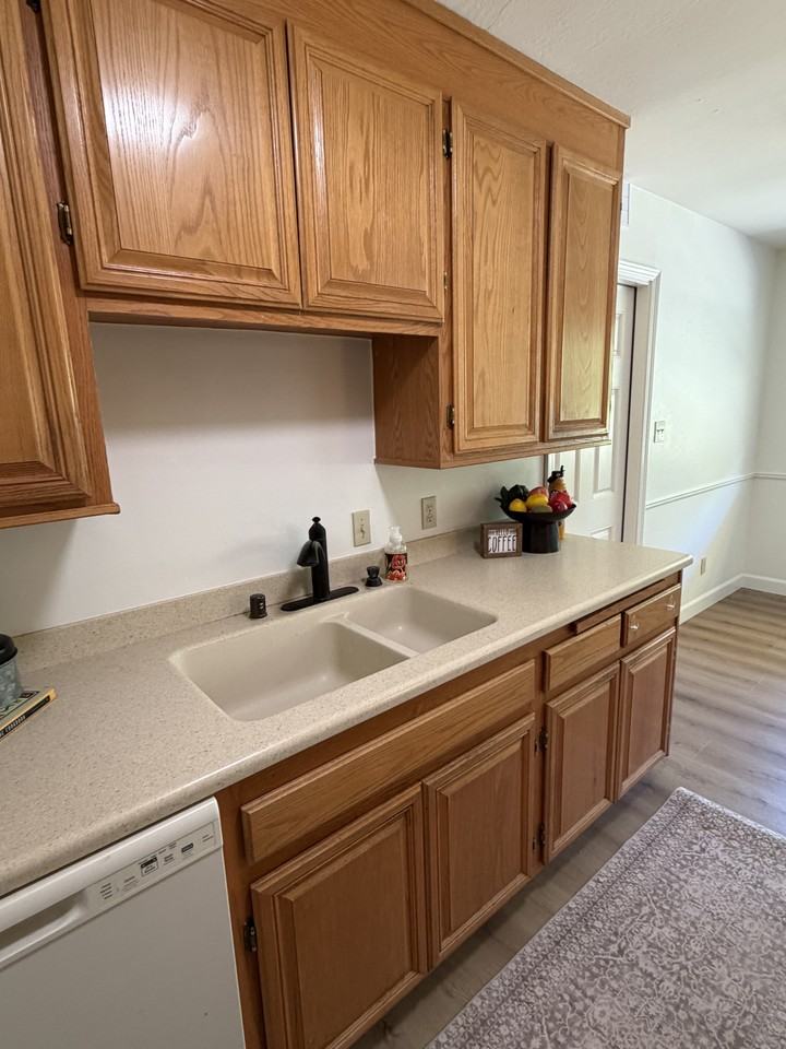 1620 Portsmouth Ave - Photo 4 of 16